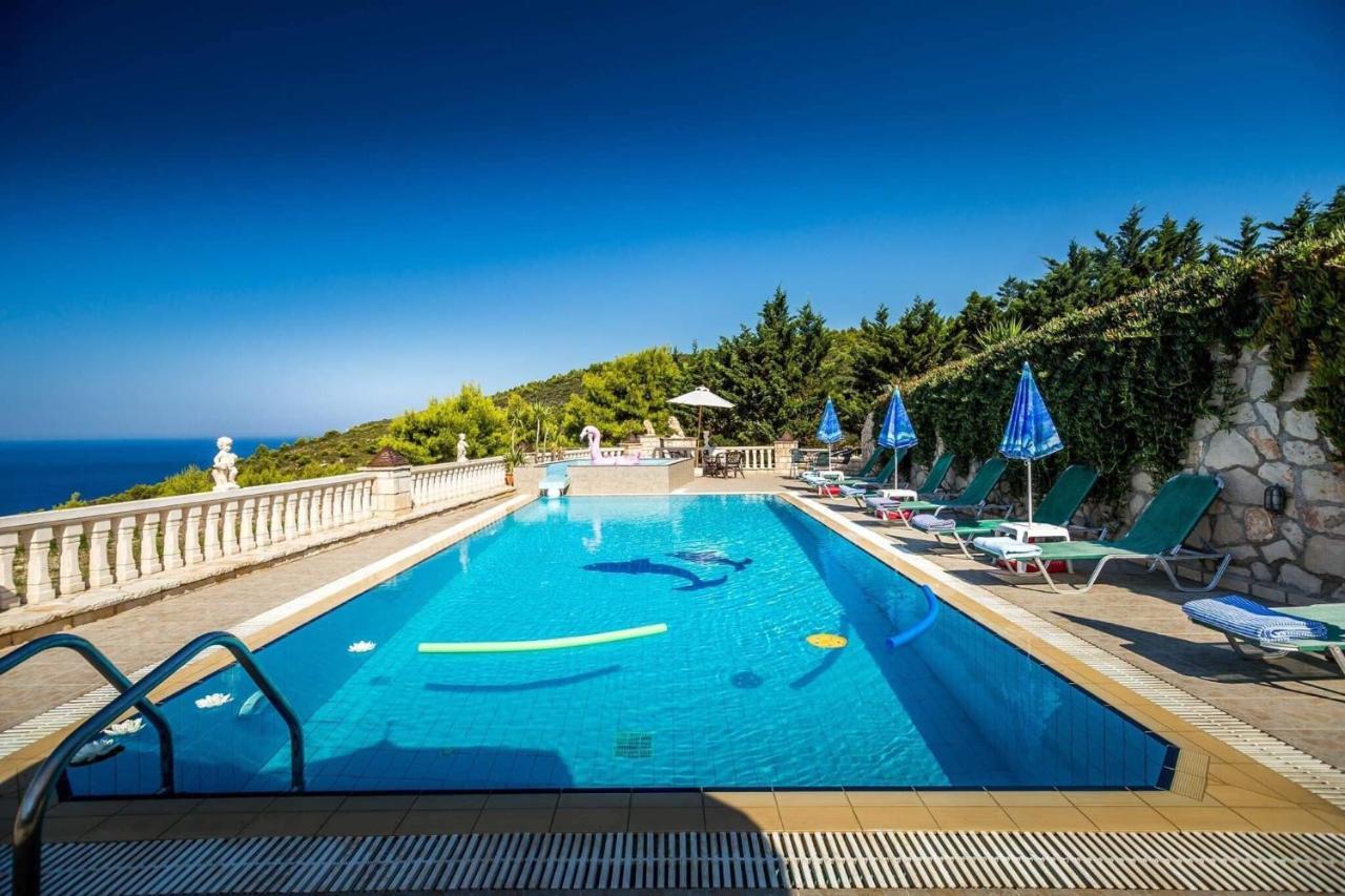 Keri Me Away - Argo'S Summer Poolside Retreats Villa Dış mekan fotoğraf